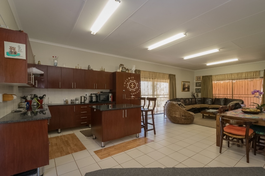 Commercial Property for Sale in Zuurplaat A H North West